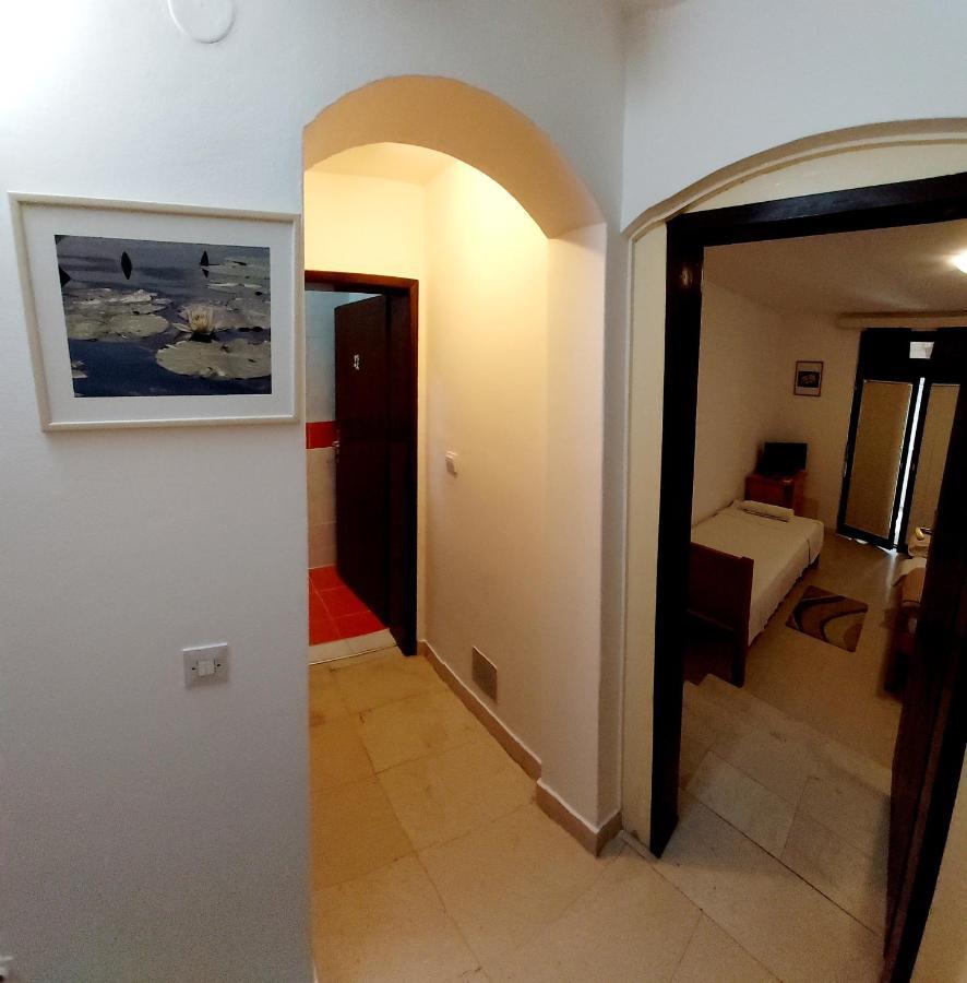 Bravo Apartmani Budva Ngoại thất bức ảnh